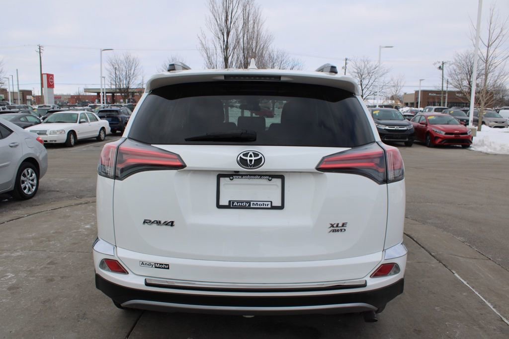 Used 2018 Toyota RAV4 XLE image 8