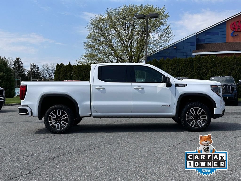 Used 2023 GMC Sierra 1500 AT4 w/ Technology Package AWD/4WD image 3
