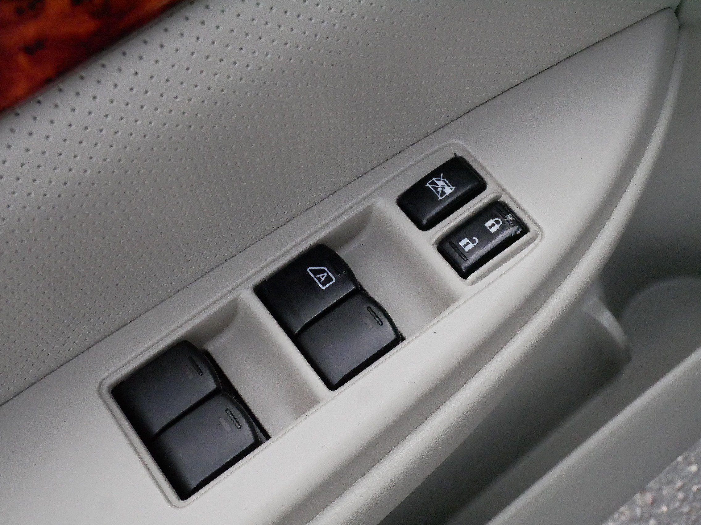 Used 2012 Subaru Outback 2.5i Limited w/ Popular Pkg 1A AWD/4WD image 19