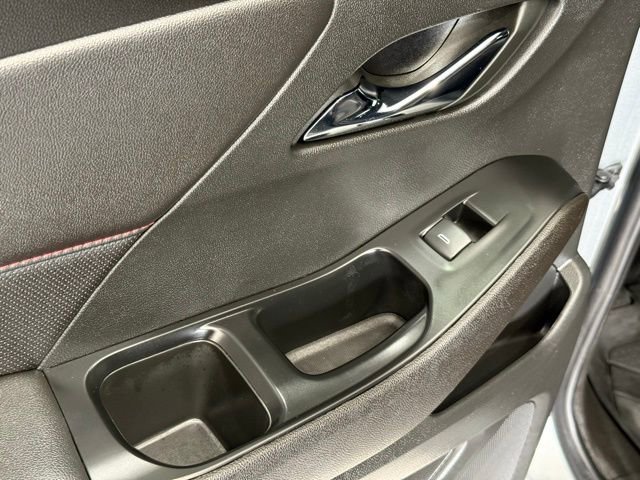 Used 2023 Chevrolet Traverse RS image 22