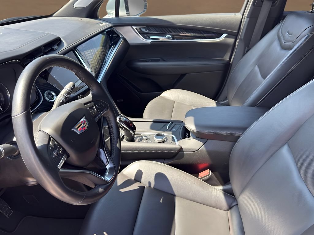Certified 2025 Cadillac XT6 Premium Luxury FWD image 12
