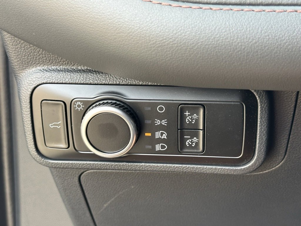 Used 2025 Ford Explorer Active image 32