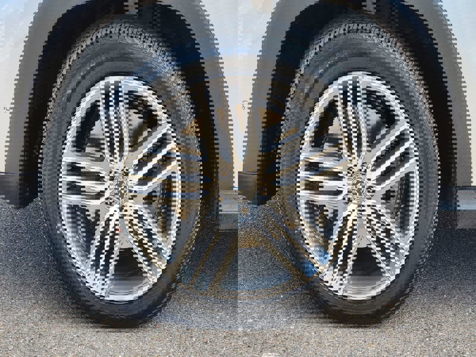 Used 2024 Mercedes-Benz GLS 450 4MATIC image 10