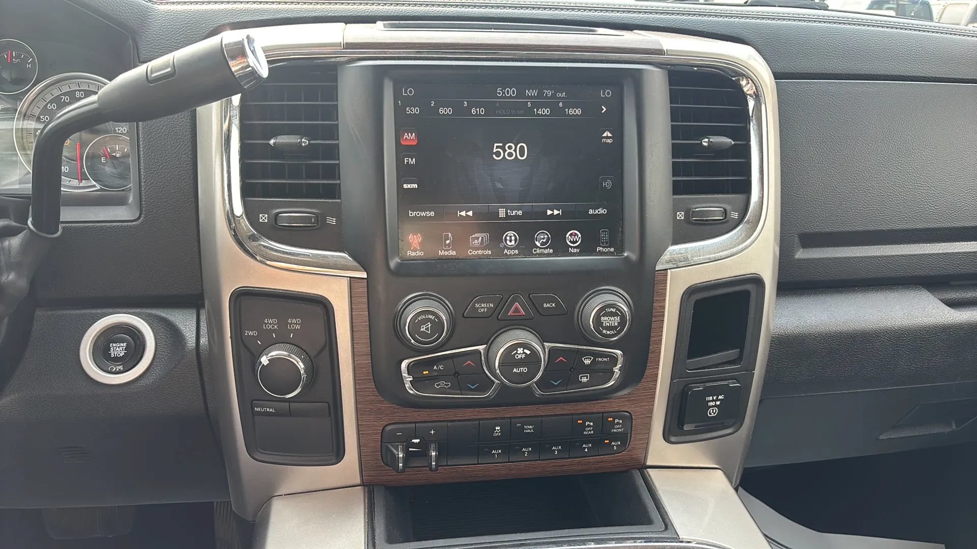 Used 2016 RAM 2500 Laramie w/ Snow Chief Group AWD/4WD image 26