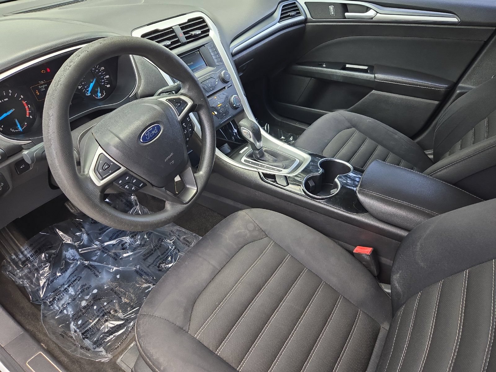 Used 2015 Ford Fusion SE FWD image 9