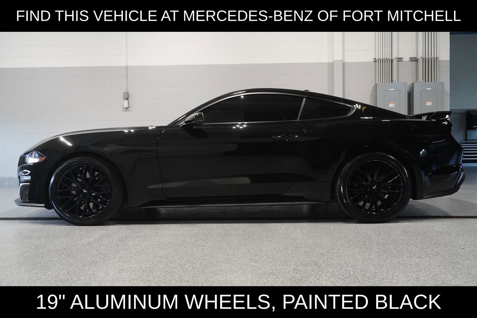Used 2022 Ford Mustang GT Premium w/ GT Performance Package RWD image 3