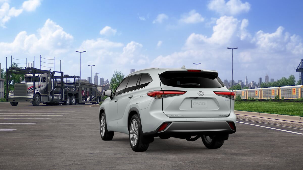 New 2026 Toyota Highlander Limited image 9