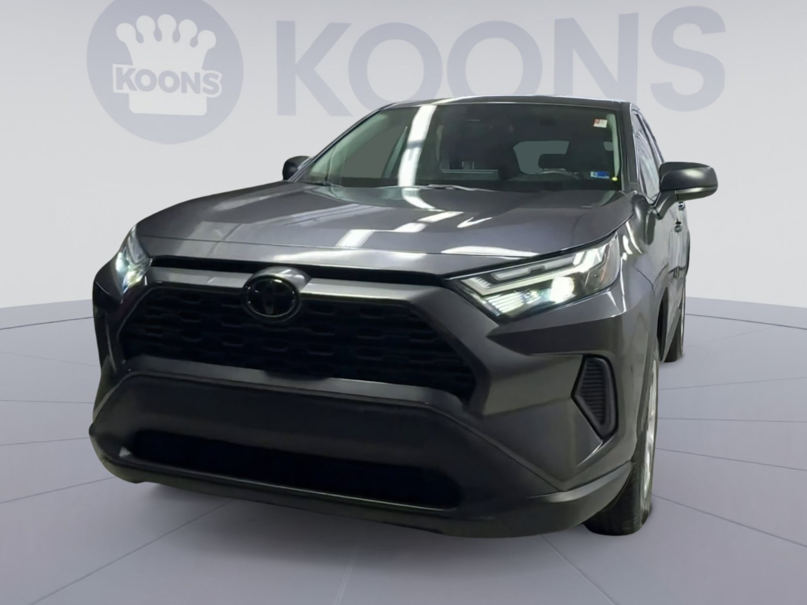 Used 2024 Toyota RAV4 LE AWD/4WD image 4