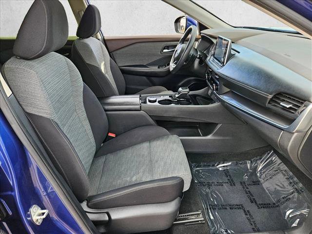 Used 2023 Nissan Rogue SV image 25