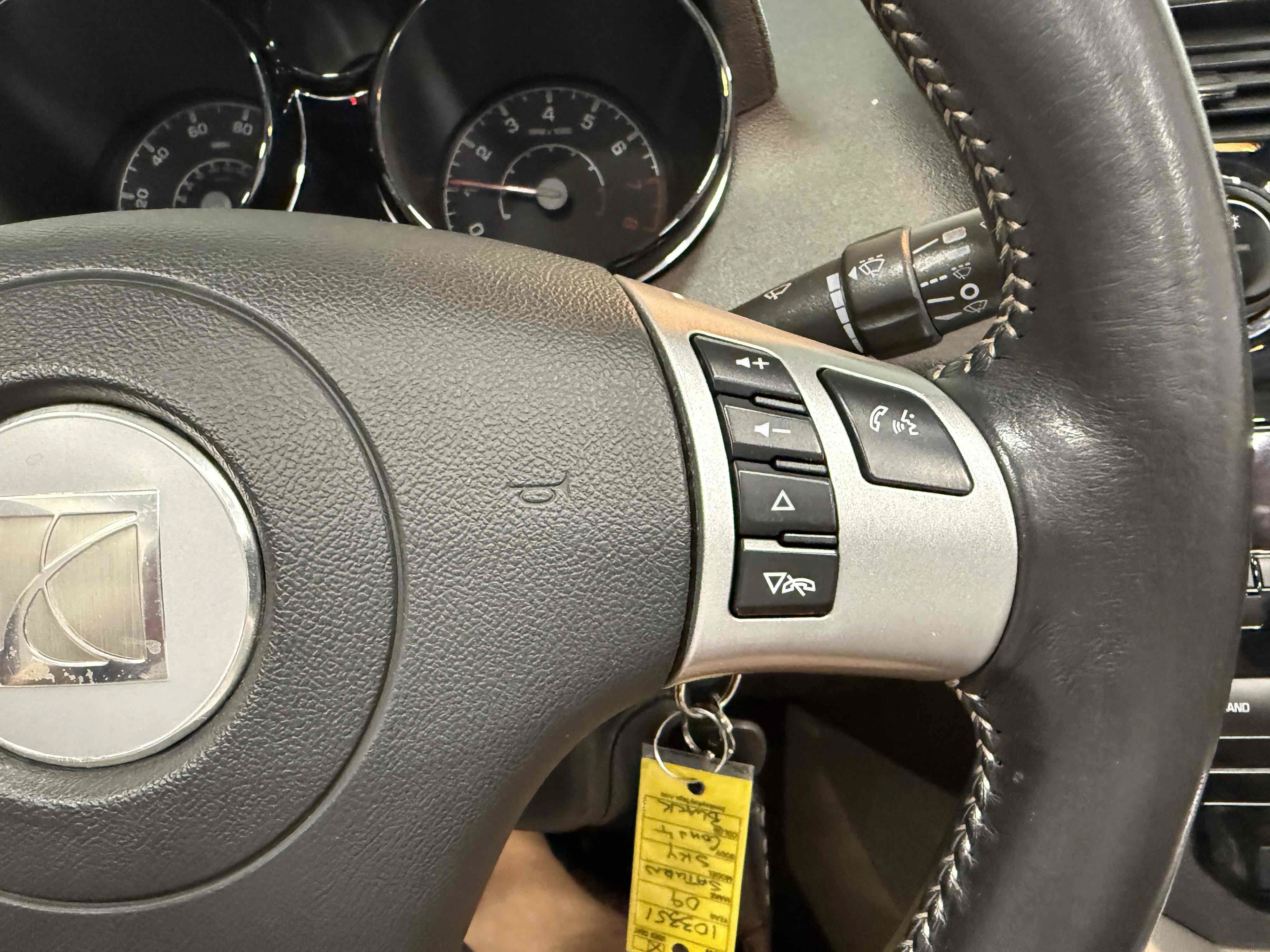 Used 2009 Saturn Sky w/ Premium Trim Package RWD image 65