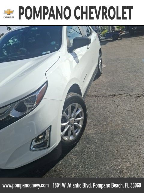 Used 2020 Chevrolet Equinox LS w/ LS Convenience Package image 1