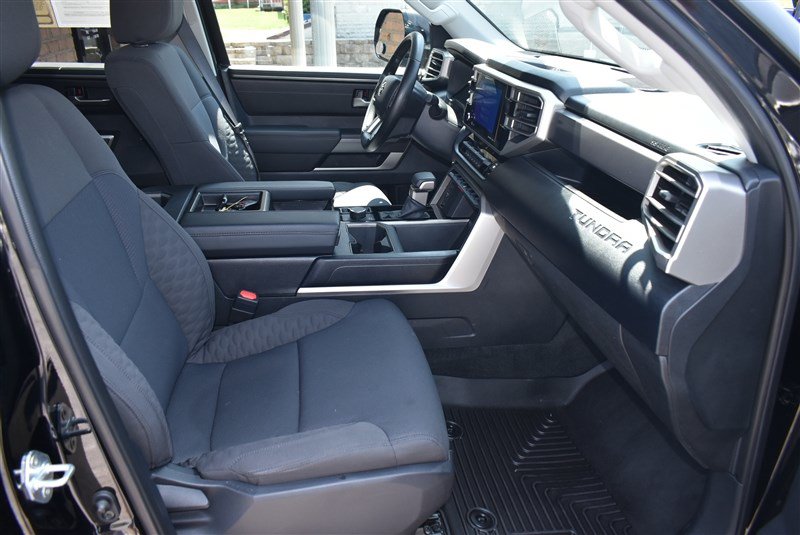 Used 2023 Toyota Tundra SR5 w/ SR5 Convenience Package AWD/4WD image 32