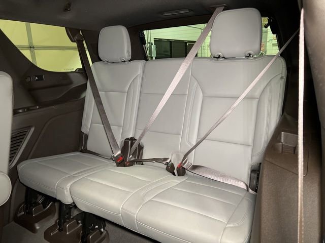 Used 2024 Chevrolet Tahoe Z71 w/ Z71 Off-Road Package AWD/4WD image 60