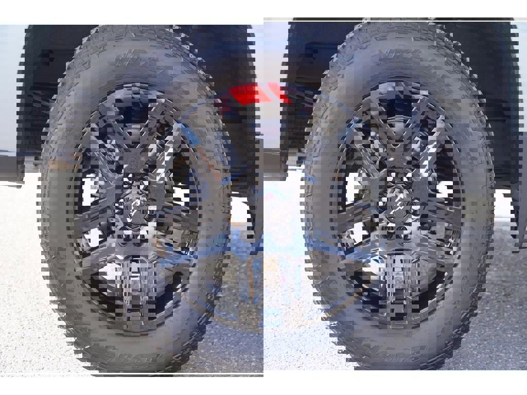 Used 2024 Chevrolet Silverado 1500 RST w/ Redline Edition image 11