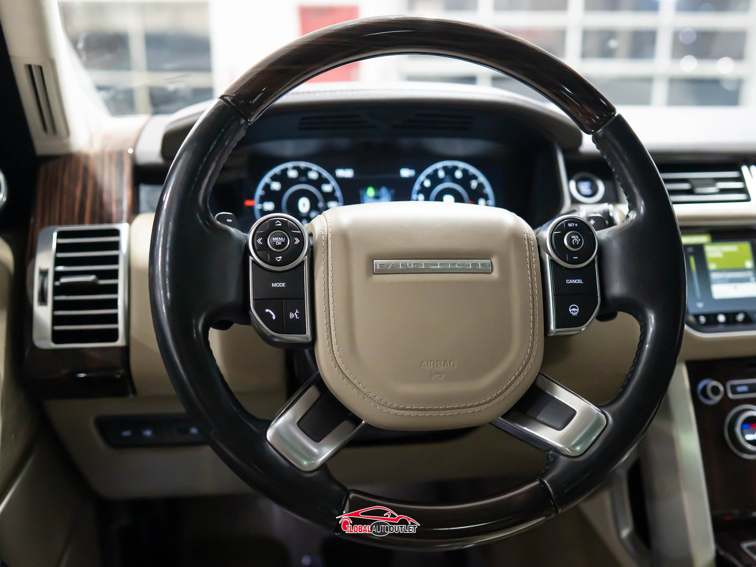 Used 2017 Land Rover Range Rover HSE AWD/4WD image 24