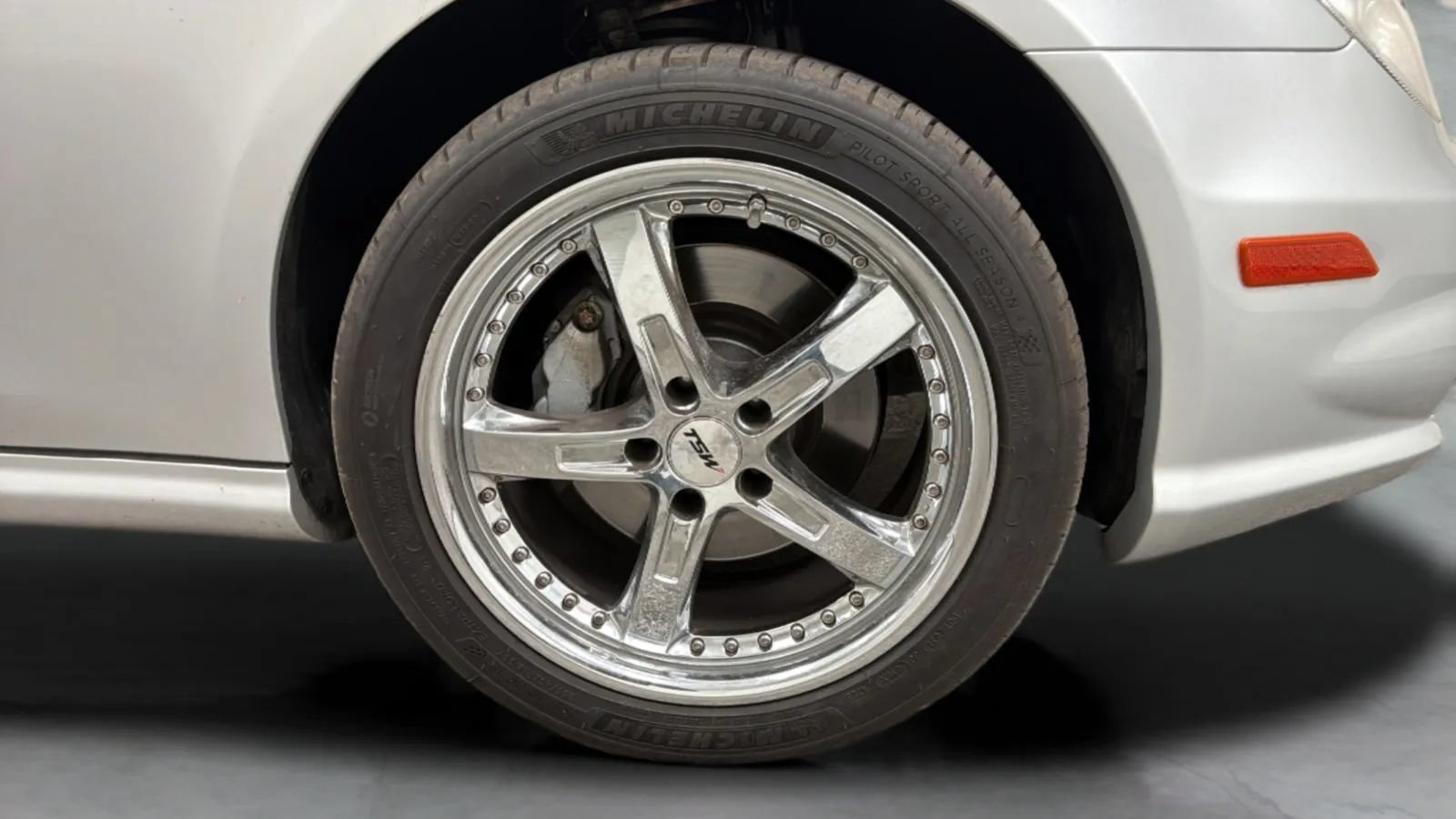 Used 2008 Mercedes-Benz CLS 550 image 23
