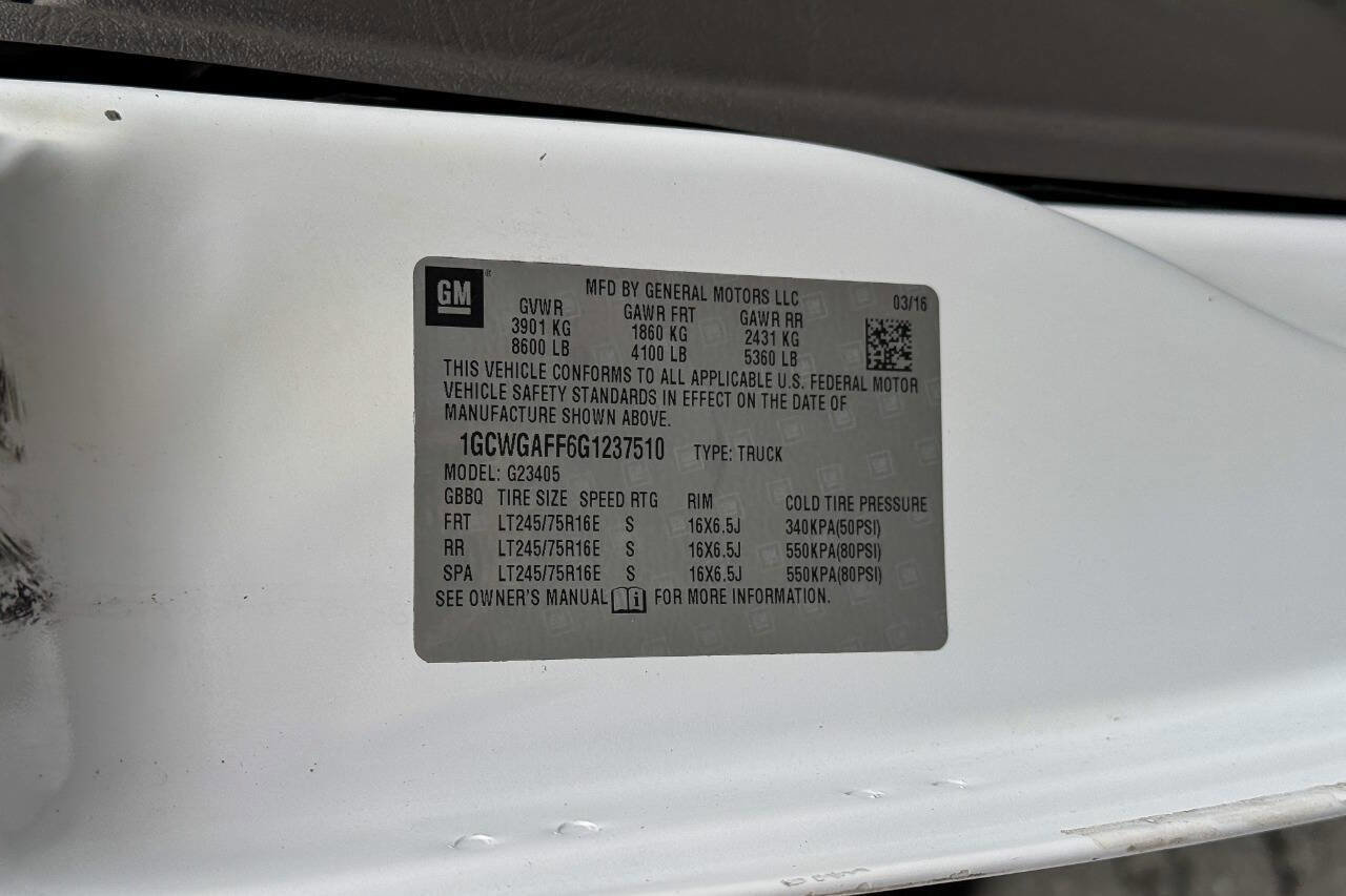 Used 2016 Chevrolet Express 2500 RWD image 19