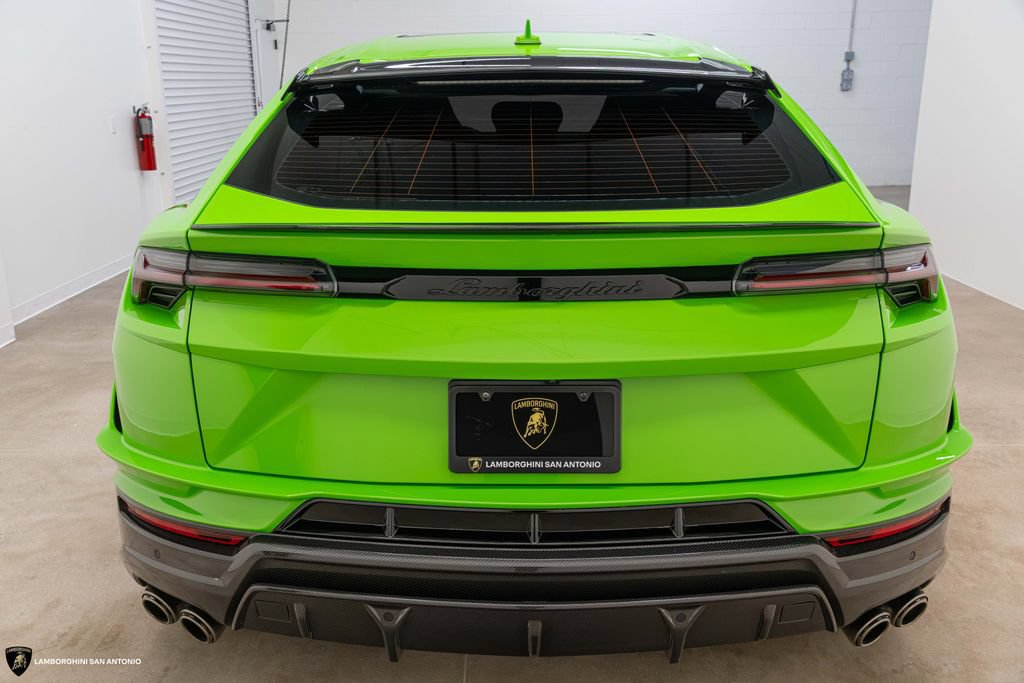 Used 2024 Lamborghini Urus Performante AWD/4WD image 16