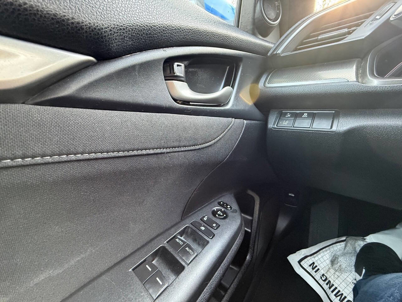 Used 2019 Honda Civic EX image 17