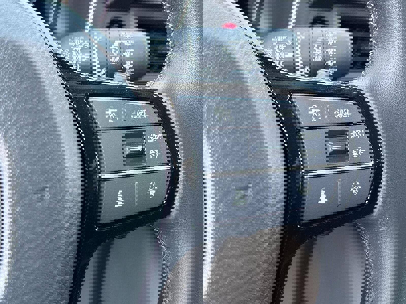 New 2025 Honda Pilot EX-L image 15