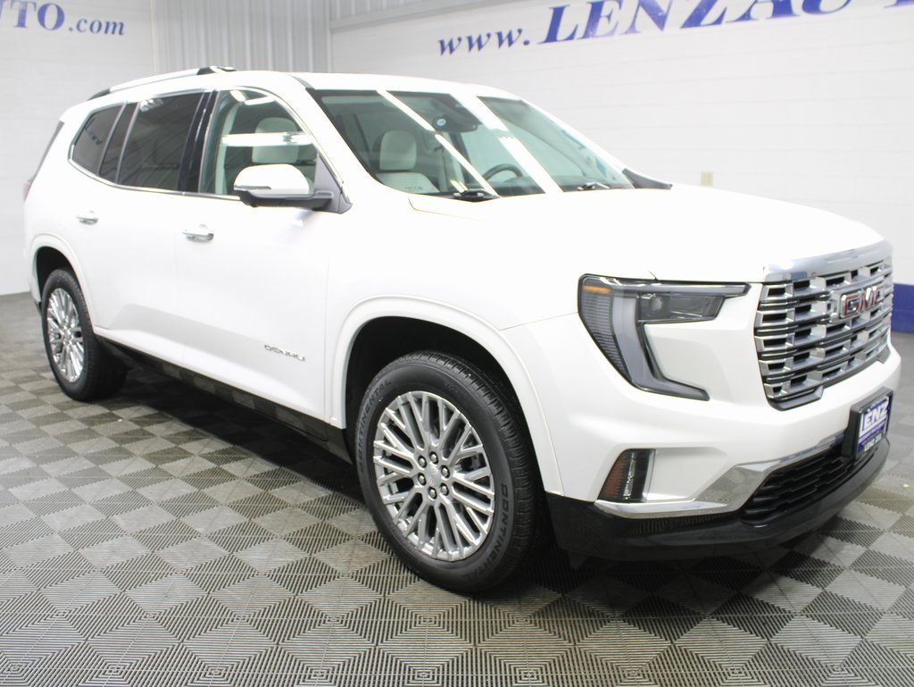 Used 2024 GMC Acadia Denali image 3