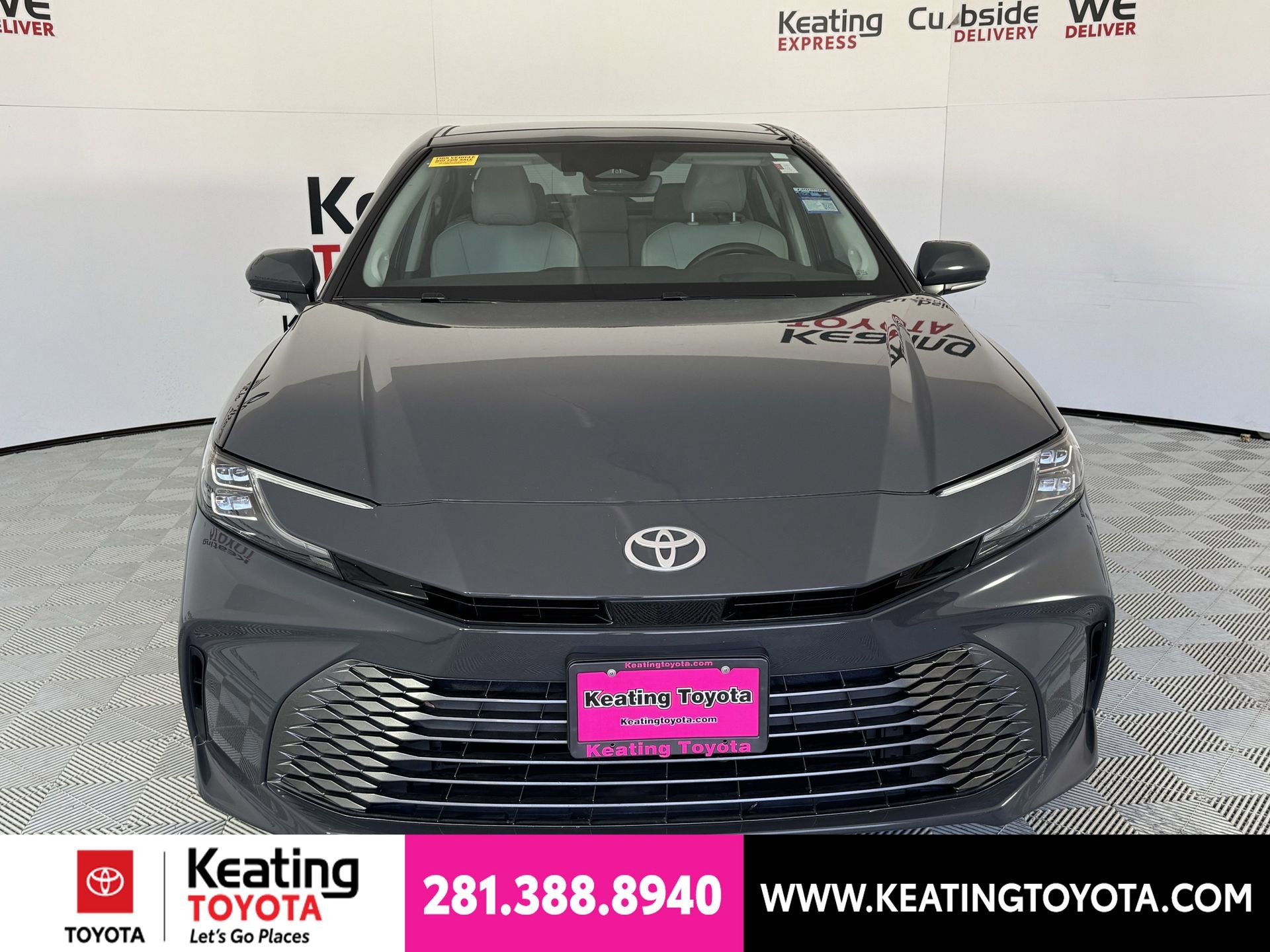 Used 2025 Toyota Camry XLE FWD image 11