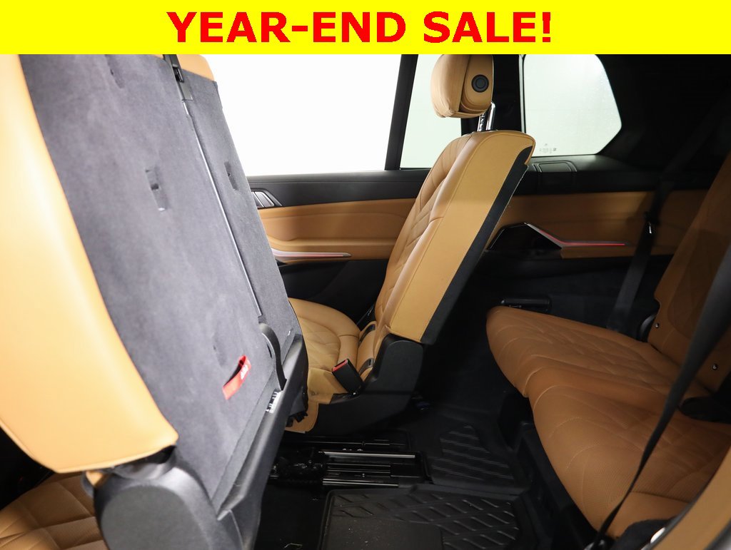 Used 2023 BMW X7 xDrive40i w/ Executive Package image 41