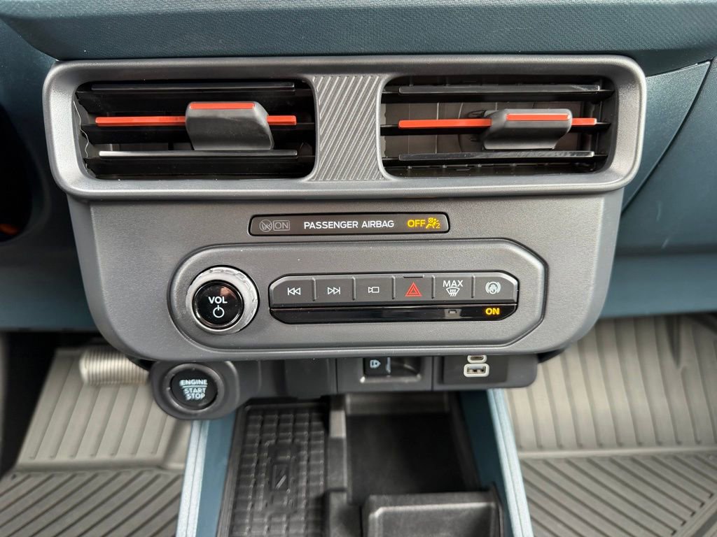 Used 2025 Ford Maverick Lariat w/ 4K Tow Package image 26