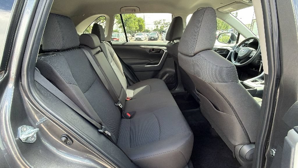 Used 2024 Toyota RAV4 LE FWD image 37