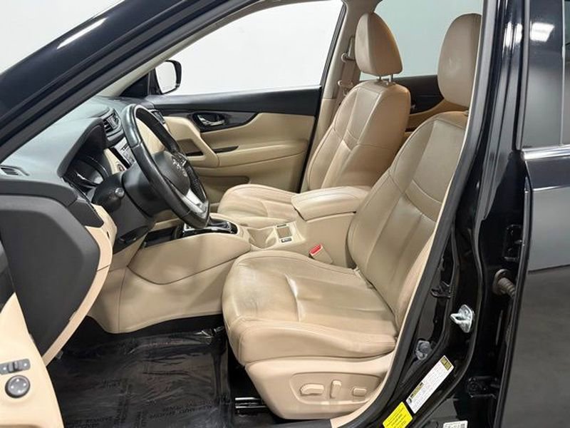 Used 2017 Nissan Rogue SL w/ SL Premium Package image 14