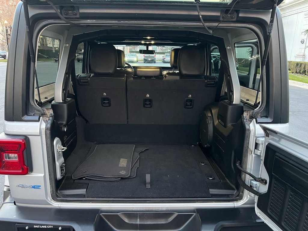 Used 2023 Jeep Wrangler Sahara image 31