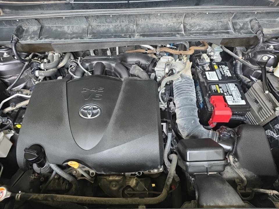 Used 2021 Toyota Highlander XLE image 18