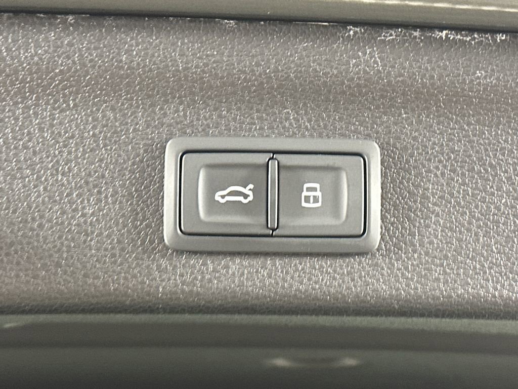 Used 2024 Audi Q3 2.0T Premium Plus w/ Premium Plus Package image 19