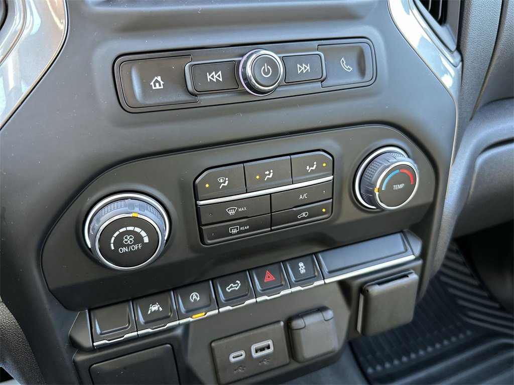 Used 2024 Chevrolet Silverado 1500 Custom w/ Turbomax Blackout Package image 10