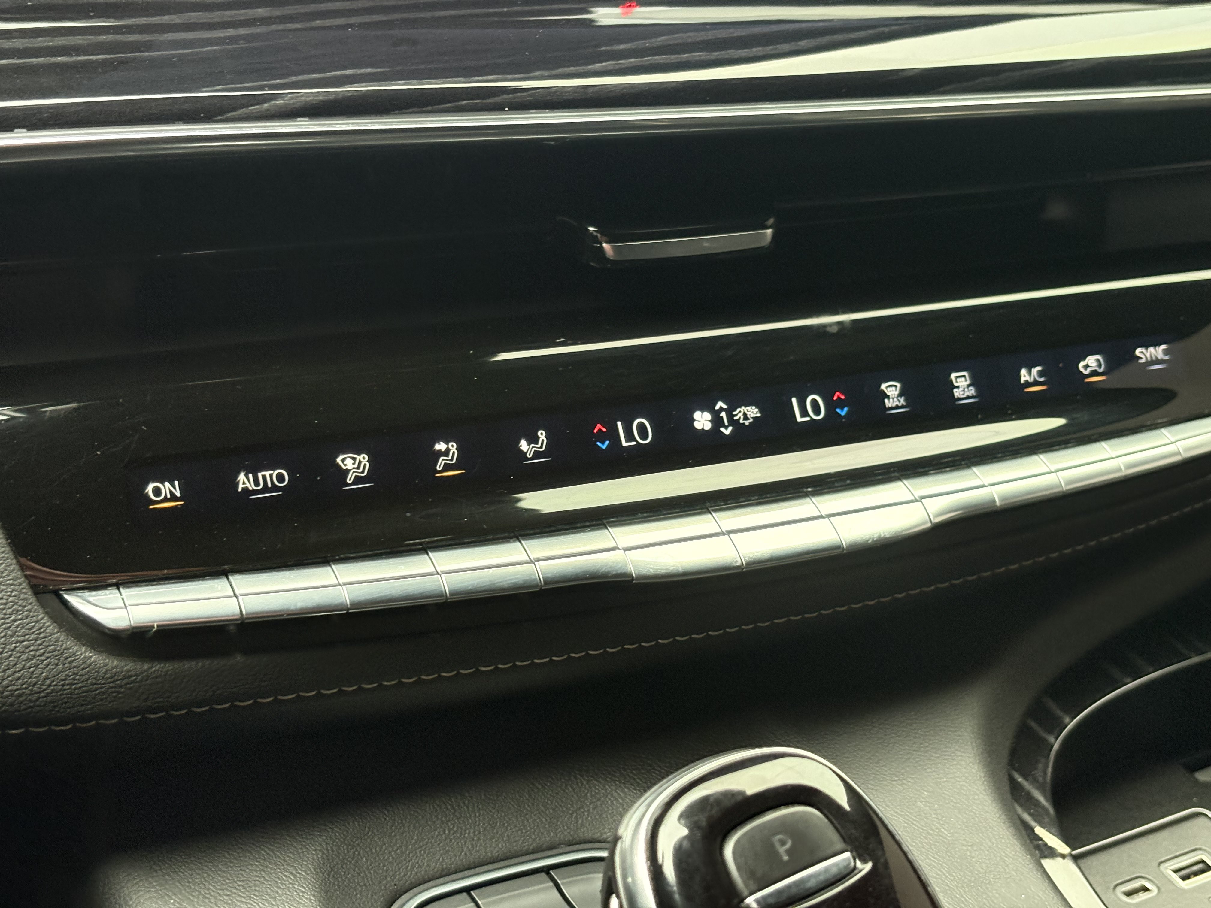 Used 2021 Cadillac Escalade Sport w/ Driver Assist Tech Package AWD/4WD image 29