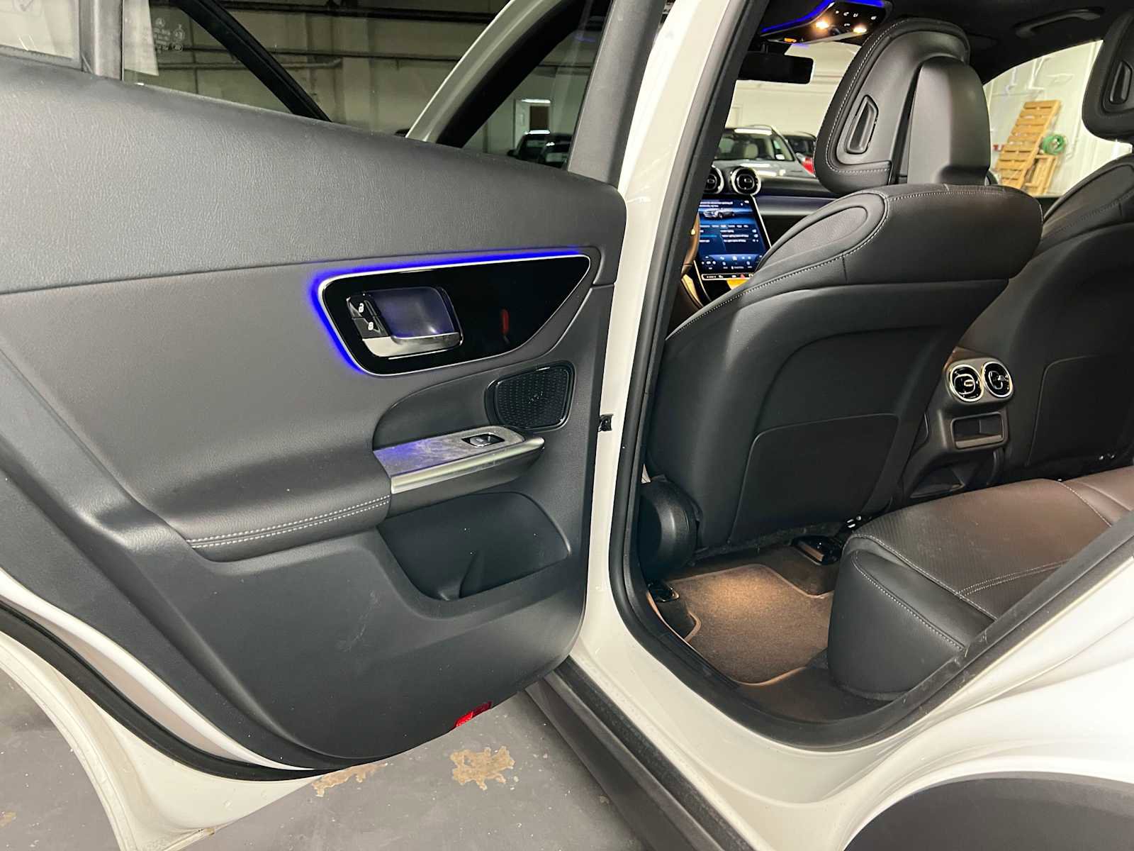 Used 2026 Mercedes-Benz GLC 300 4MATIC image 17