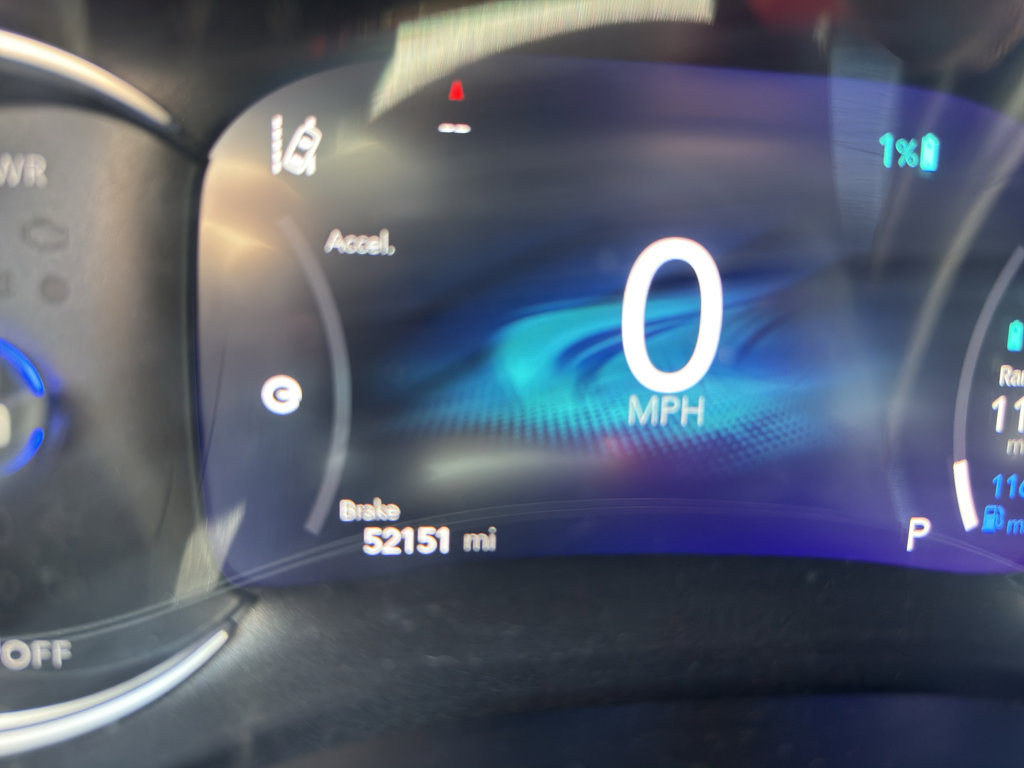 Used 2024 Chrysler Pacifica Limited FWD image 16