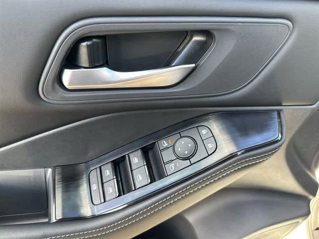 New 2026 Nissan Rogue SV image 10