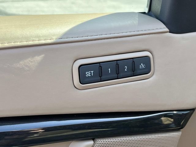 Used 2018 Cadillac Escalade ESV Platinum AWD/4WD image 37