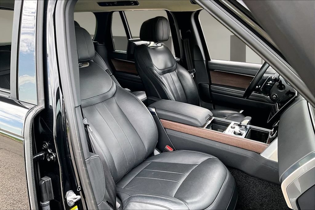 Used 2023 Land Rover Range Rover Autobiography AWD/4WD image 7
