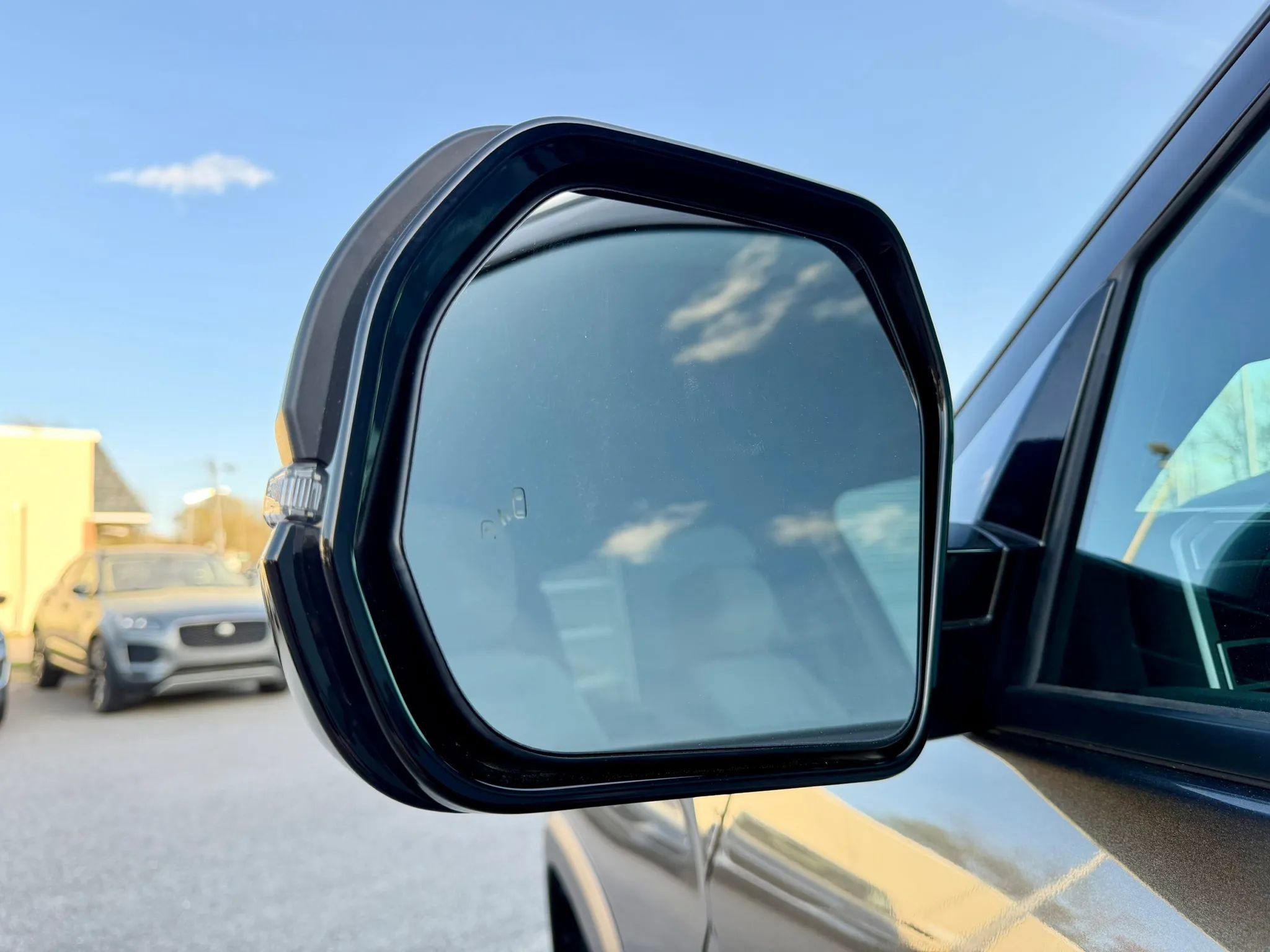 Used 2025 Toyota Tundra SR5 w/ SR5 Convenience Package image 15