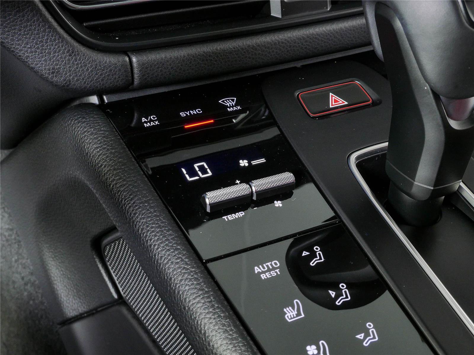 Used 2025 Porsche Macan S AWD/4WD image 18