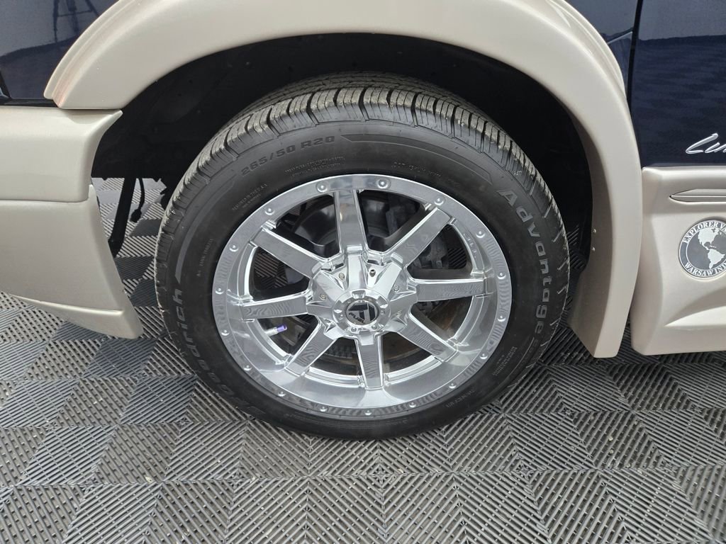 Used 2023 GMC Savana 2500 image 13