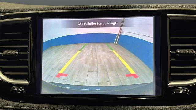 Used 2025 Chrysler Pacifica Limited image 30