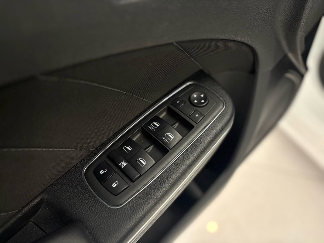 Used 2023 Dodge Charger SXT RWD image 25