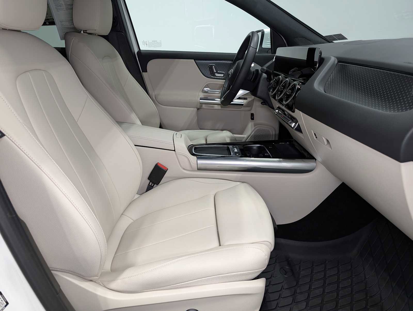 Used 2025 Mercedes-Benz GLA 250 GLA 250 image 37