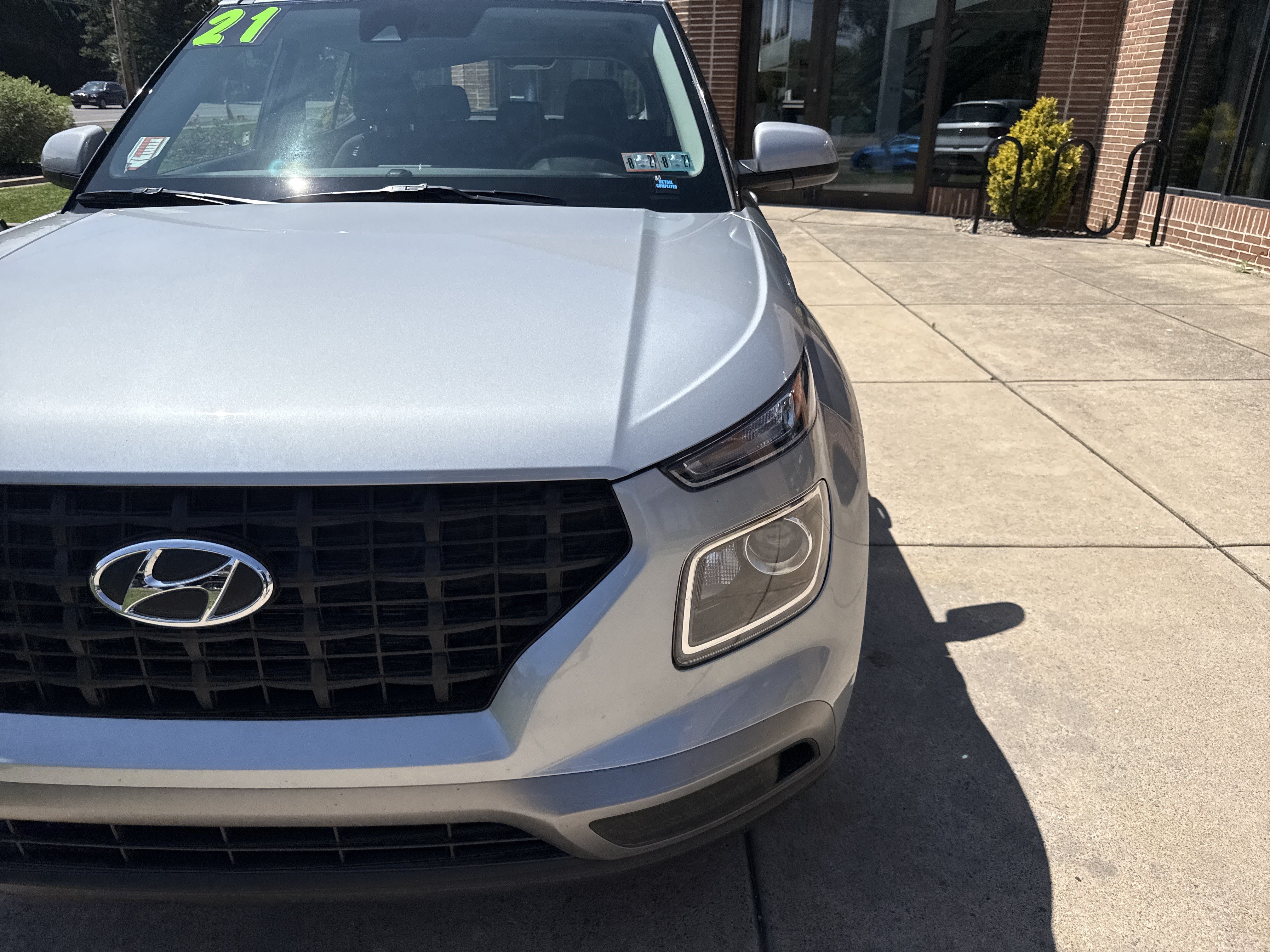 Used 2021 Hyundai Venue SE FWD image 10