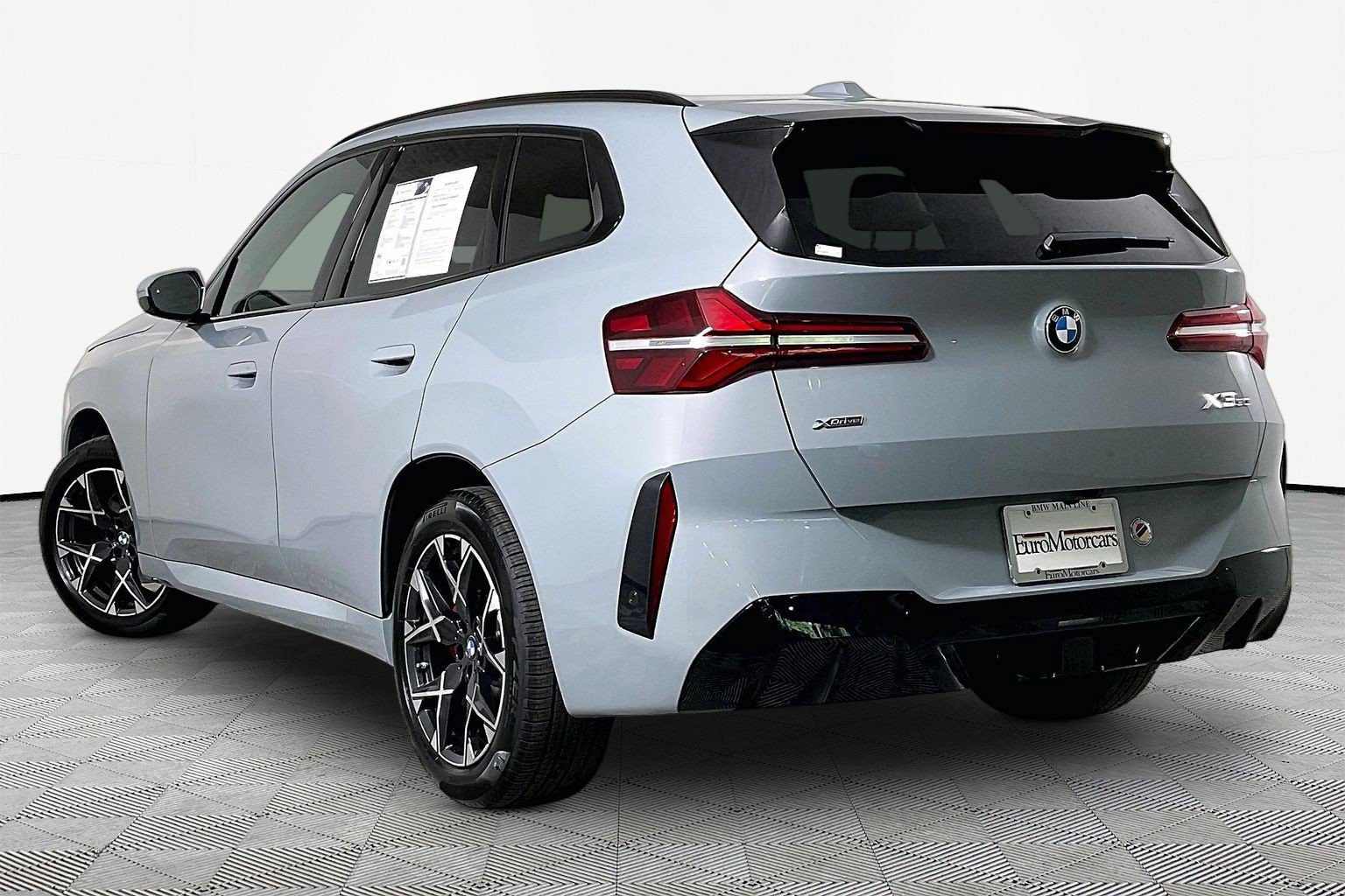 Certified 2026 BMW X3 xDrive30i w/ M Sport Package AWD/4WD image 5