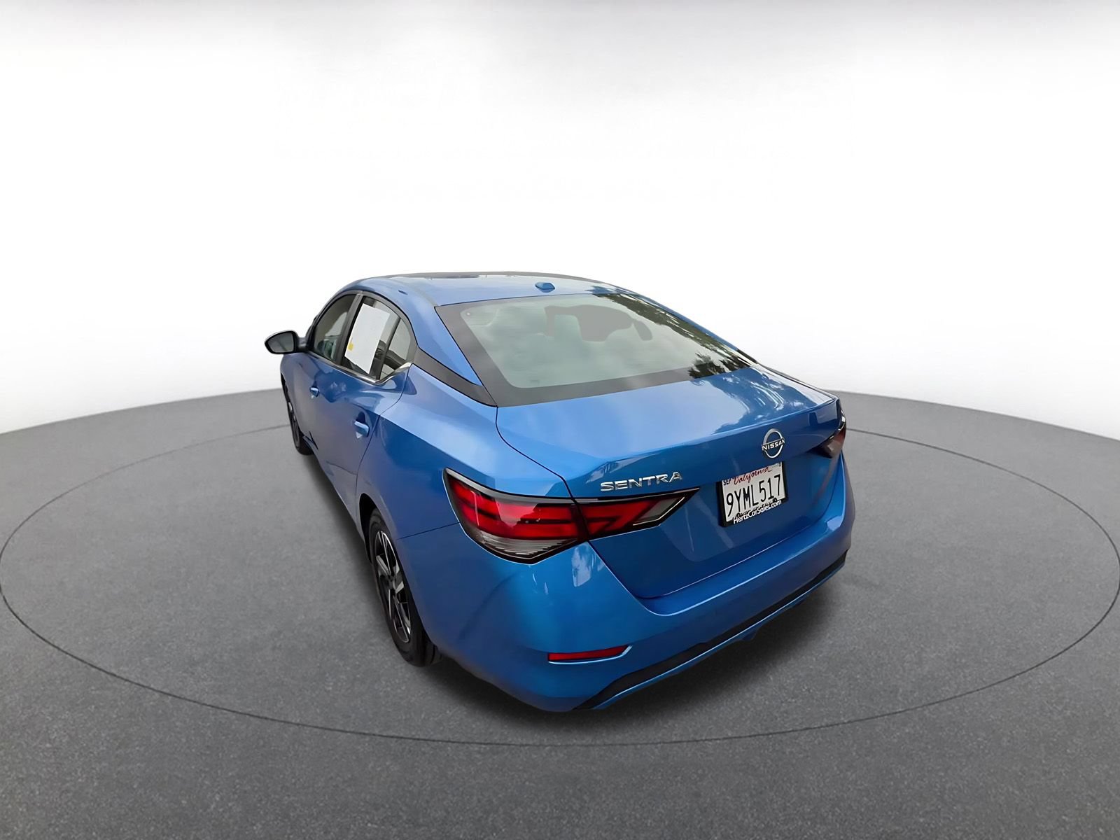 Used 2025 Nissan Sentra SV FWD image 11