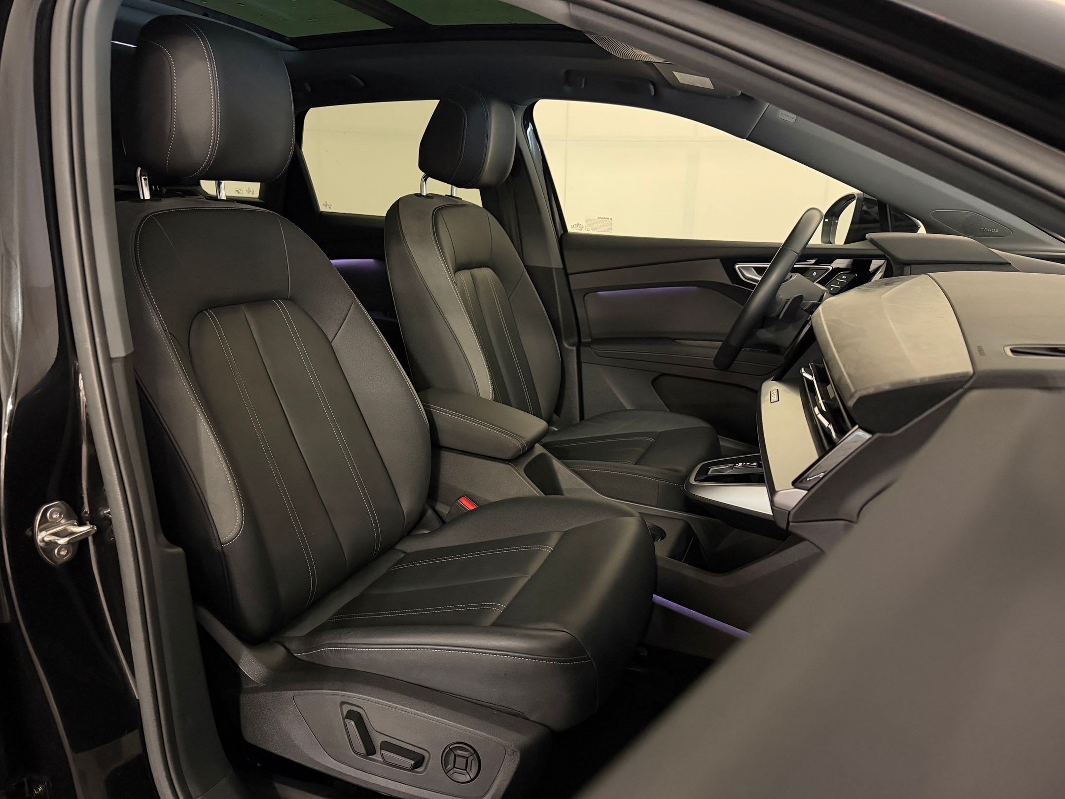 Used 2023 Audi Q4 e-tron Premium Plus w/ Premium Plus RWD image 32